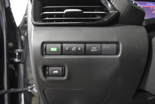 Certified 2021 Nissan Sentra SR FWD image 12