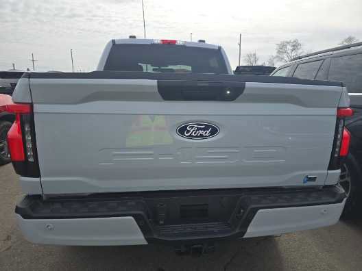 Used 2025 Ford F150 Lightning Flash image 7