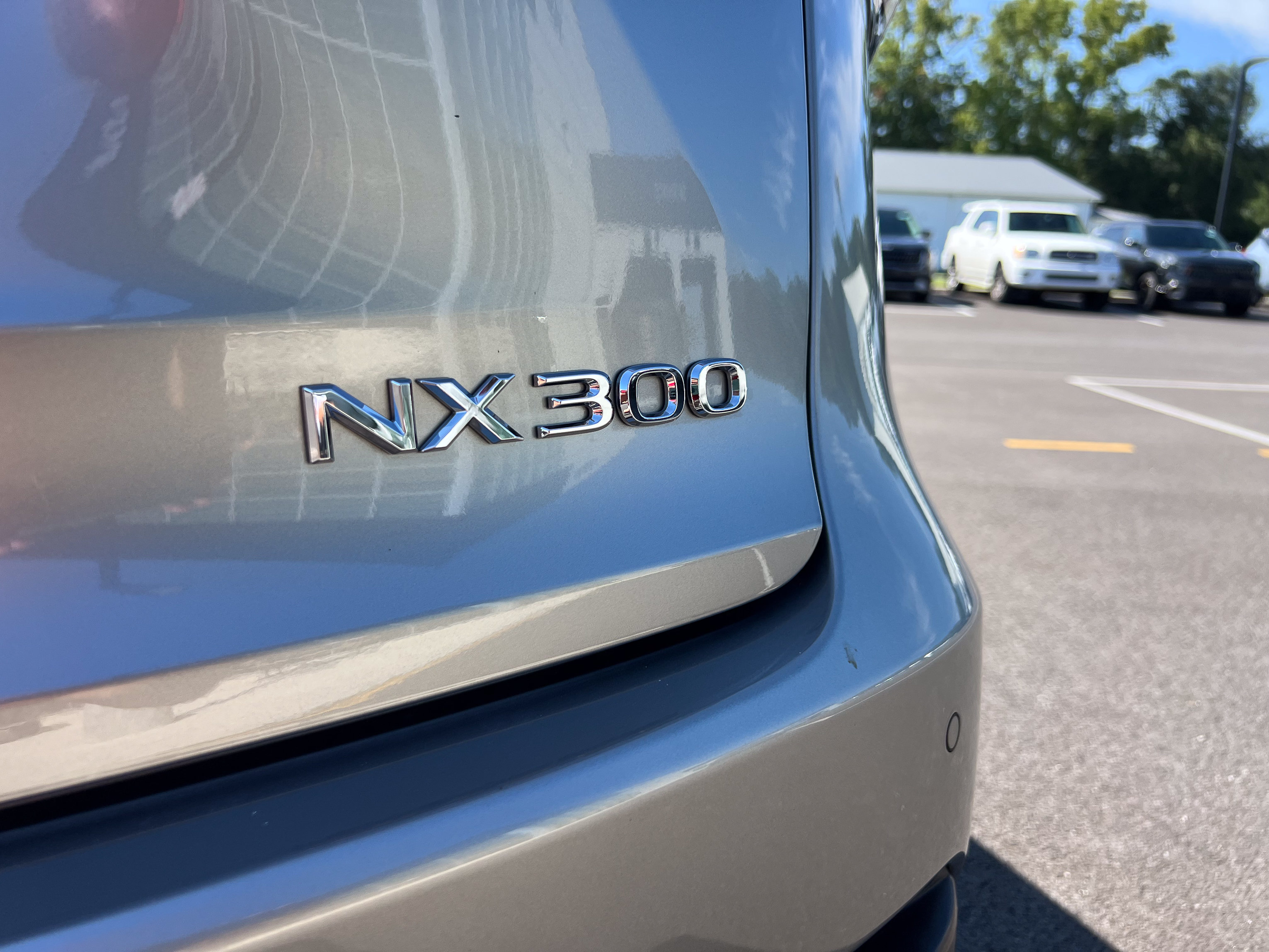 Used 2018 Lexus NX 300 AWD w/ Luxury Package image 5
