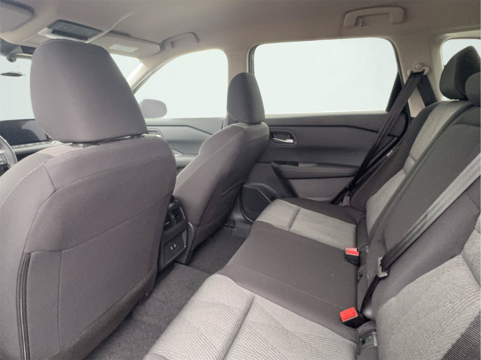 New 2026 Nissan Rogue SV w/ Cold Weather Package AWD/4WD image 17