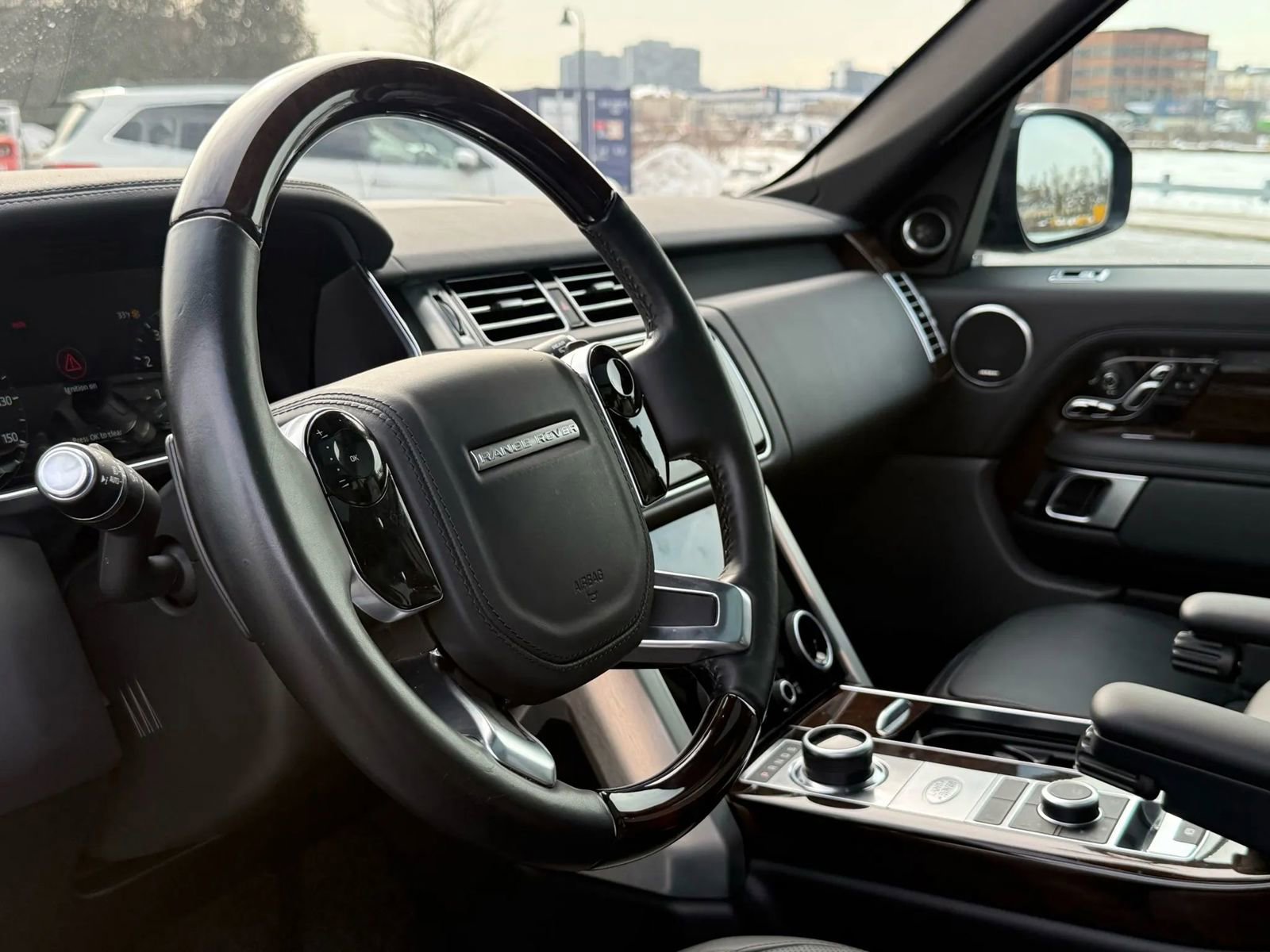 Used 2022 Land Rover Range Rover Westminster Edition image 9