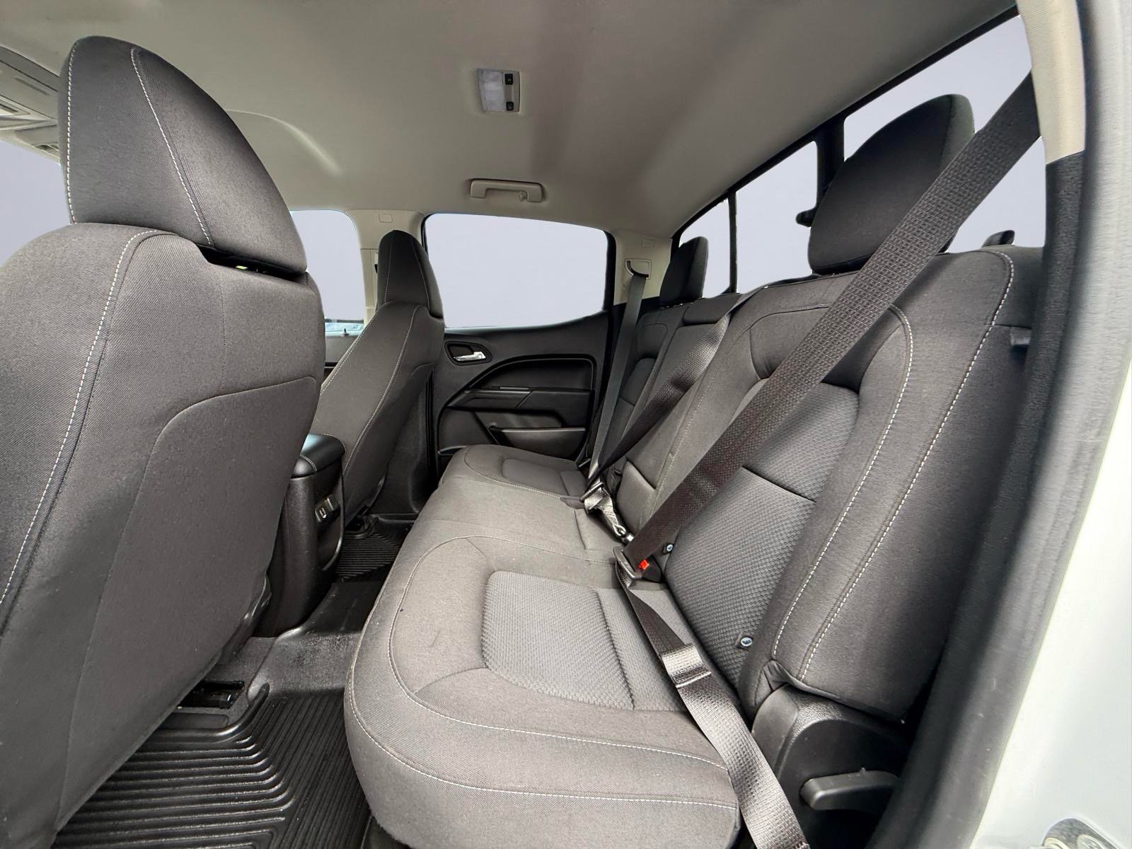 Used 2022 Chevrolet Colorado LT w/ Safety Package AWD/4WD image 18