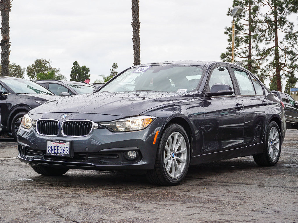 Used 2016 BMW 320i Sedan RWD image 3