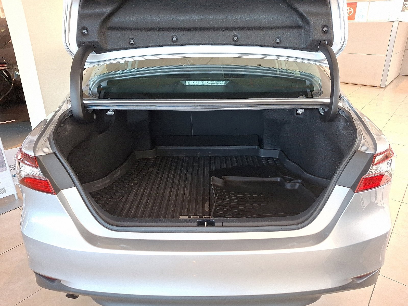 Certified 2024 Toyota Camry LE image 28