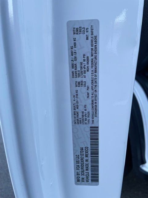 Used 2024 RAM ProMaster 2500 w/ Convenience Group image 29