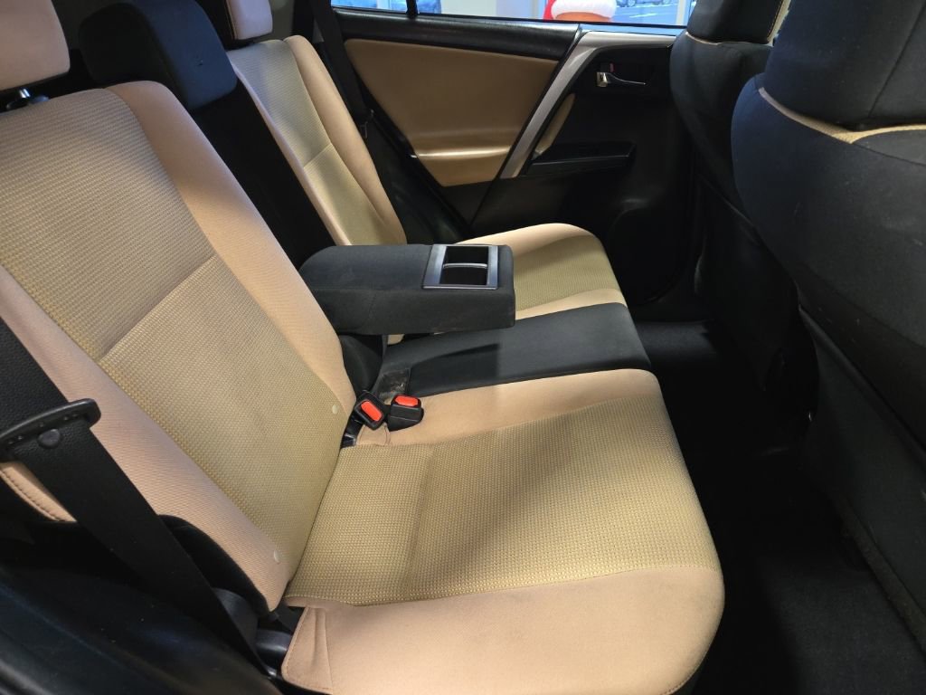 Used 2018 Toyota RAV4 XLE w/ Plus Extra Value Package image 16