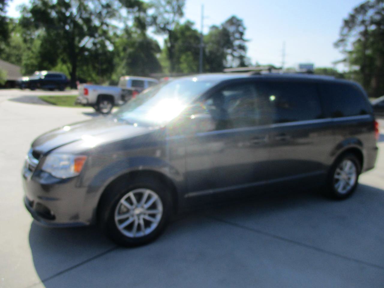 Used 2020 Dodge Grand Caravan SXT image 7