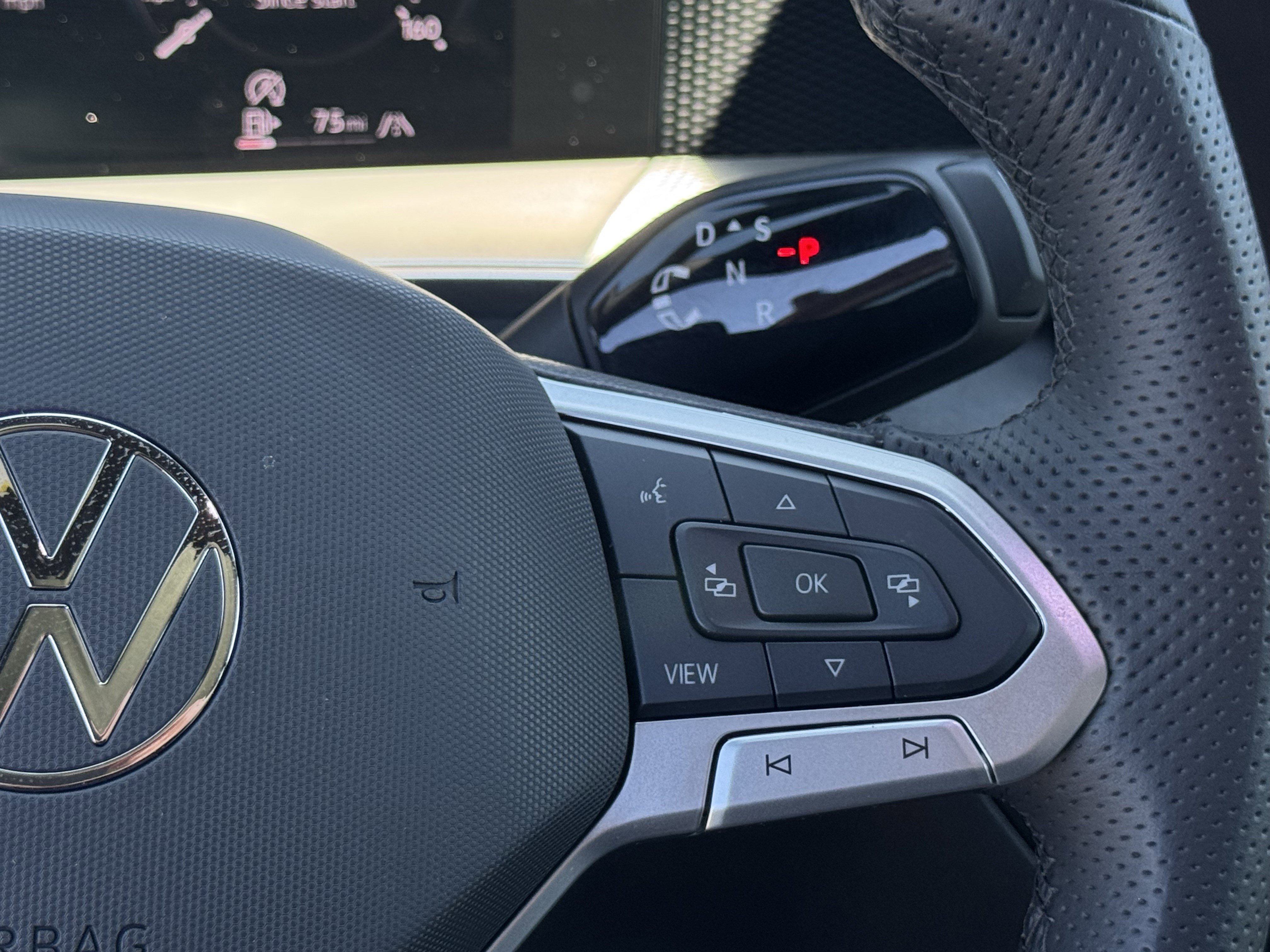 Certified 2026 Volkswagen Tiguan SE R-Line AWD/4WD image 21