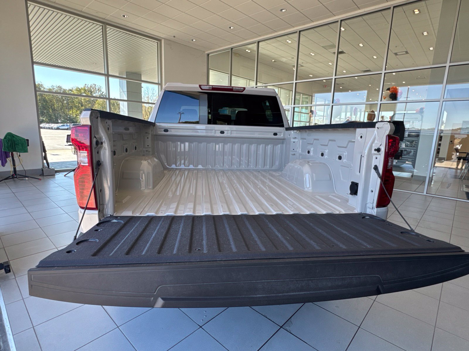 New 2026 Chevrolet Silverado 1500 Custom AWD/4WD image 11
