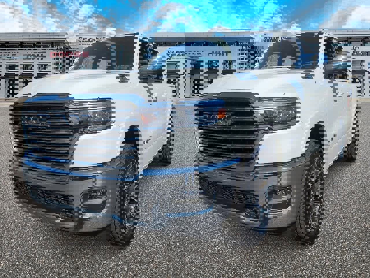 Used 2025 RAM 1500 Laramie image 4