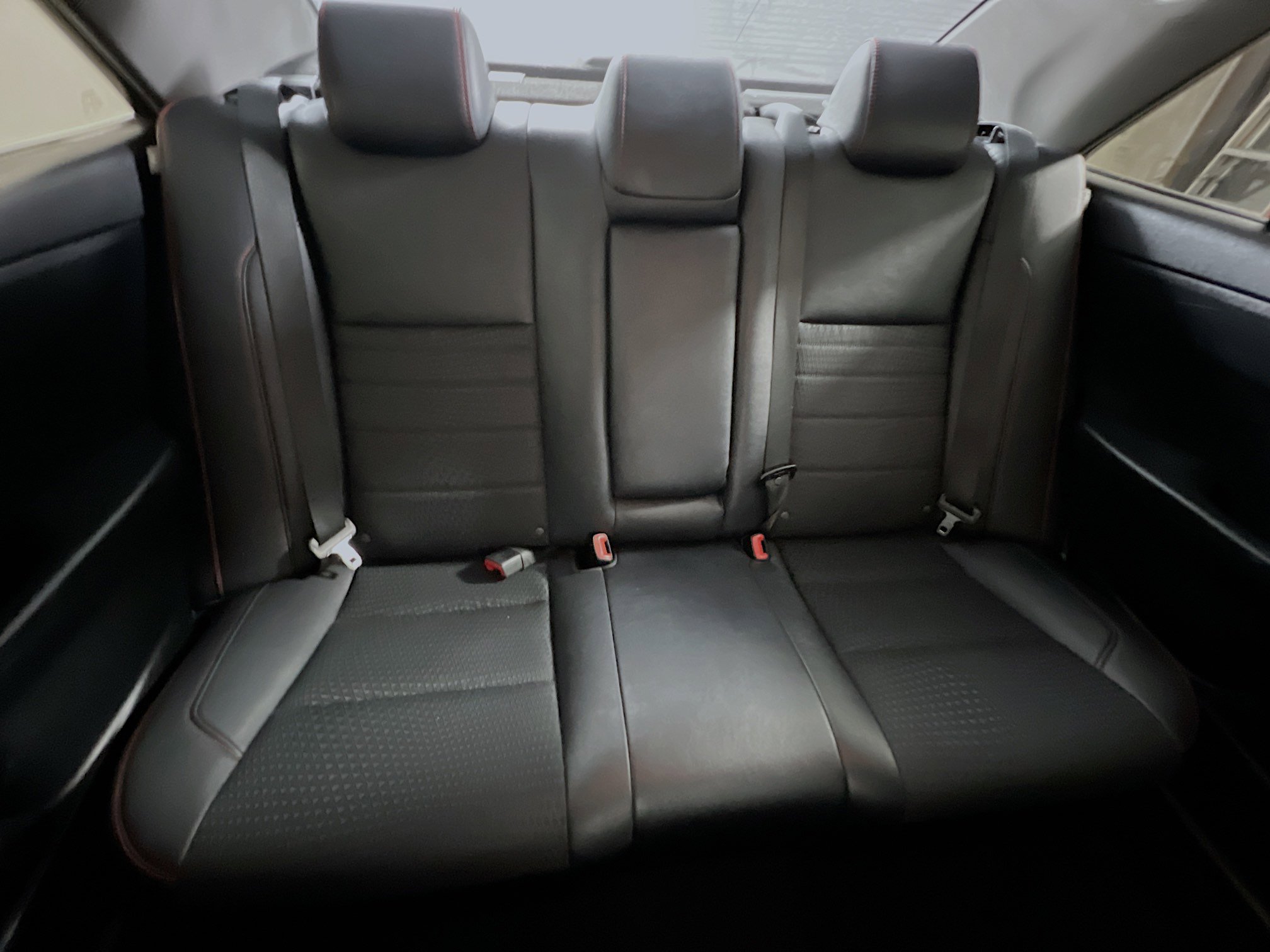 Used 2015 Toyota Camry SE image 32