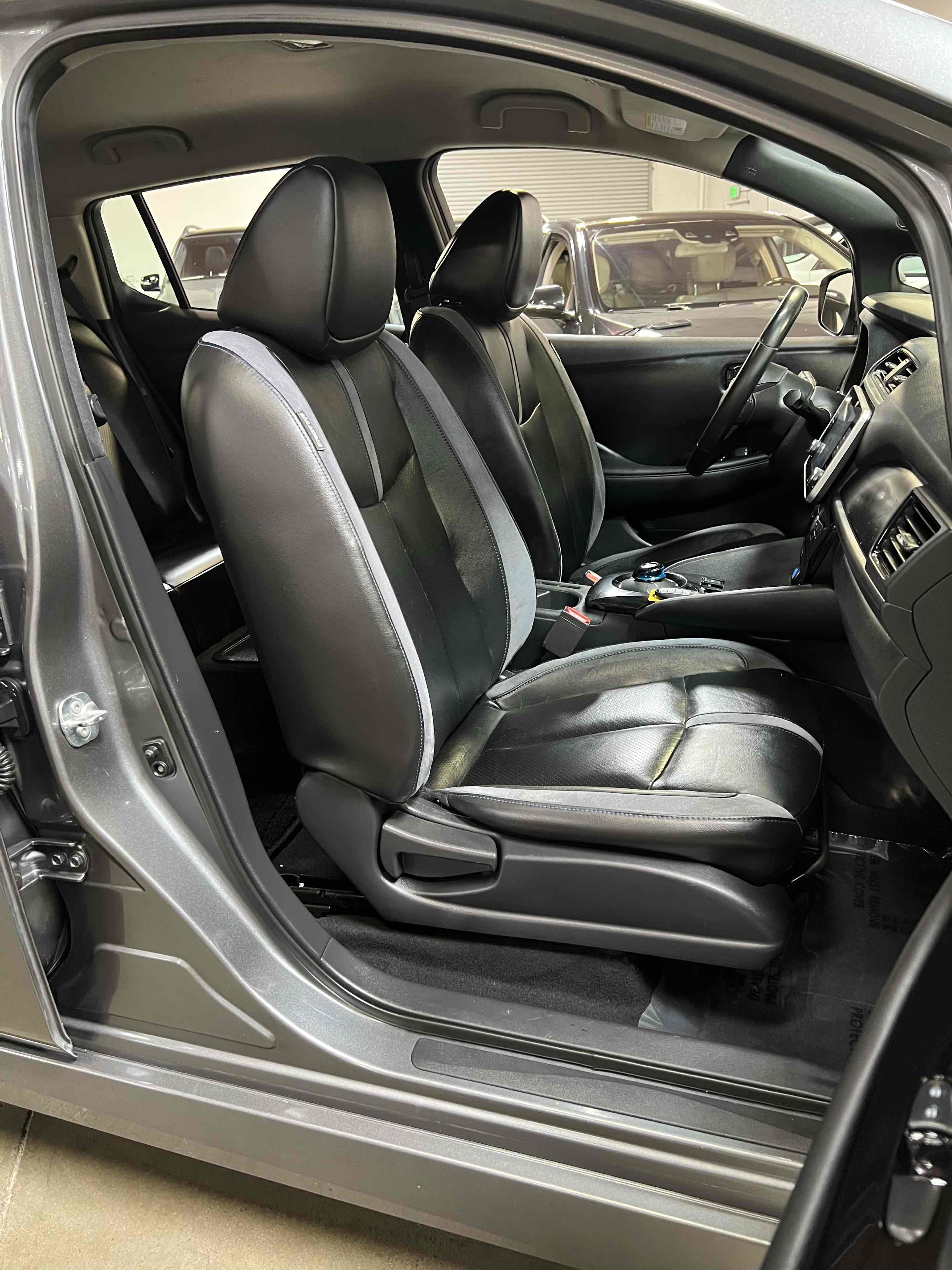 Used 2019 Nissan Leaf SL Plus w/ Protection Package FWD image 33