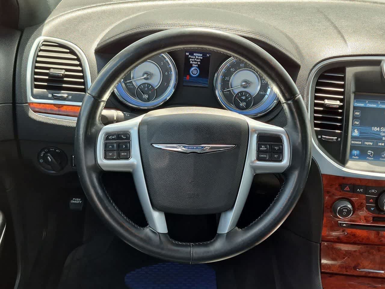 Used 2014 Chrysler 300 RWD image 22