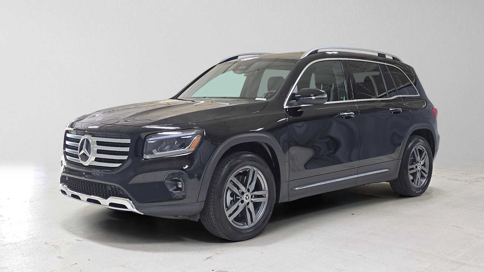 Used 2026 Mercedes-Benz GLB 250 4MATIC image 8