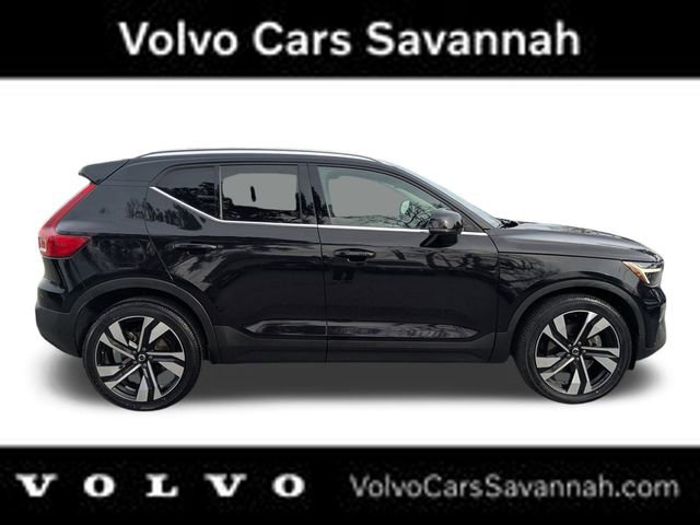 Certified 2023 Volvo XC40 B5 Plus w/ Protection Package Premier image 3