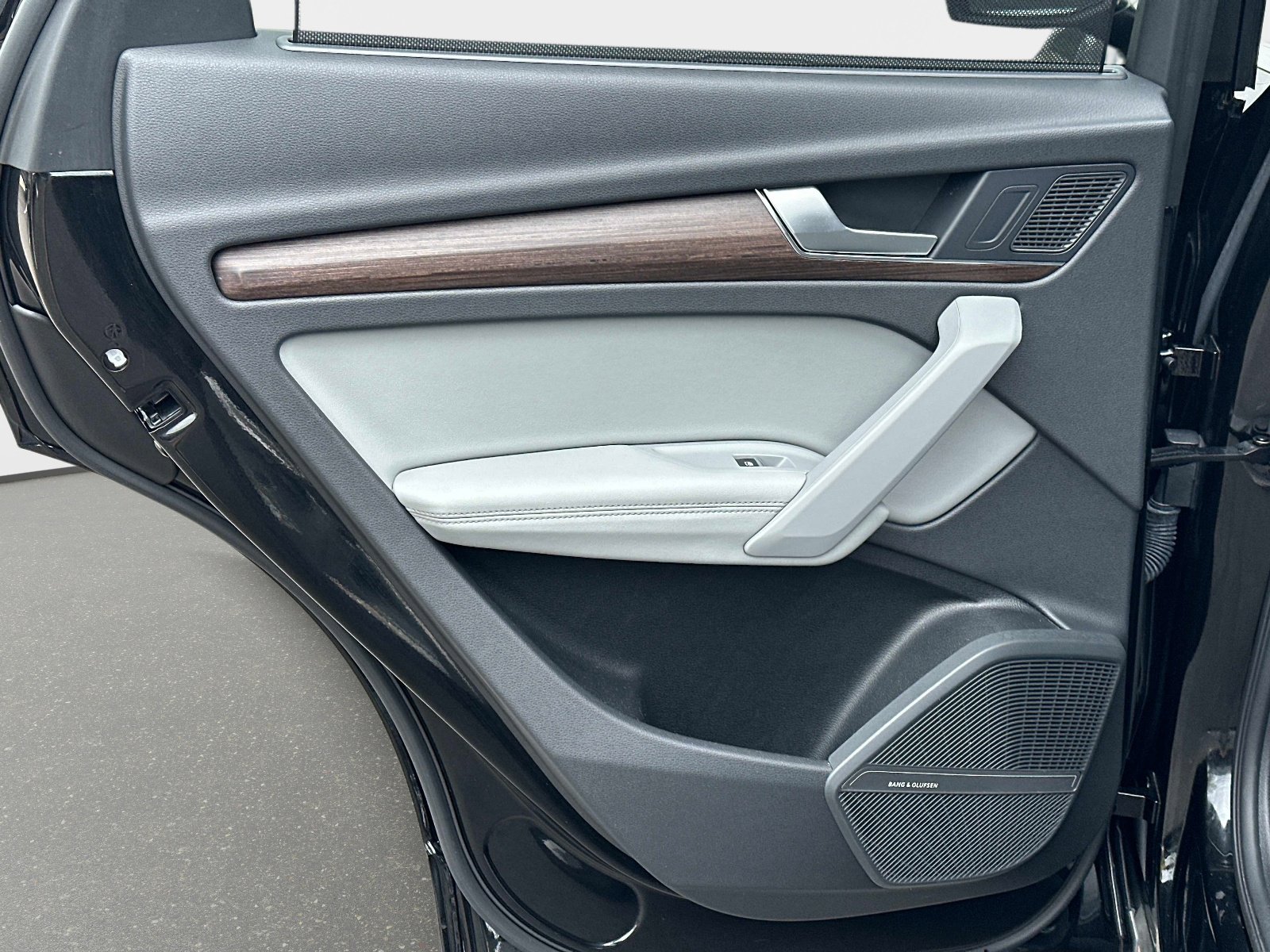 Used 2023 Audi Q5 2.0T Premium Plus w/ Premium Plus Package image 14