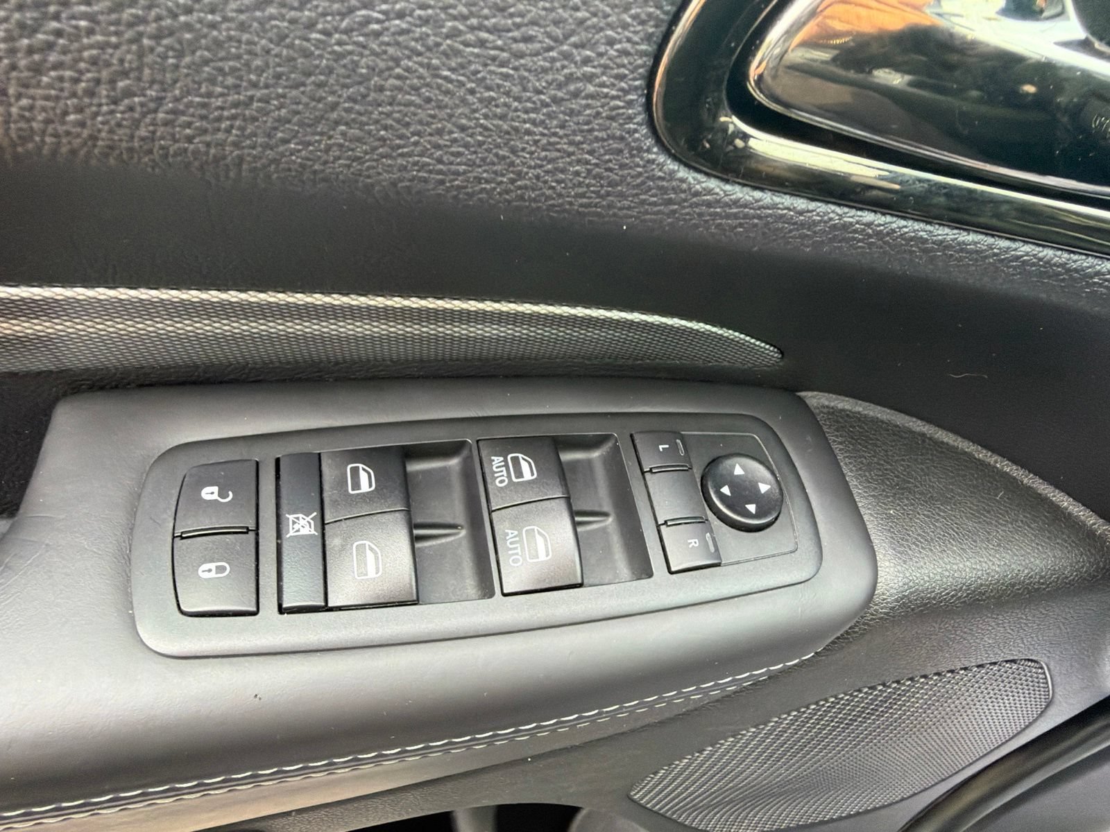 Used 2020 Dodge Durango R/T w/ Blacktop Package AWD/4WD image 20