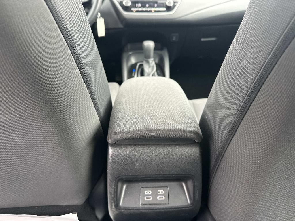 Used 2025 Toyota Corolla LE FWD image 13