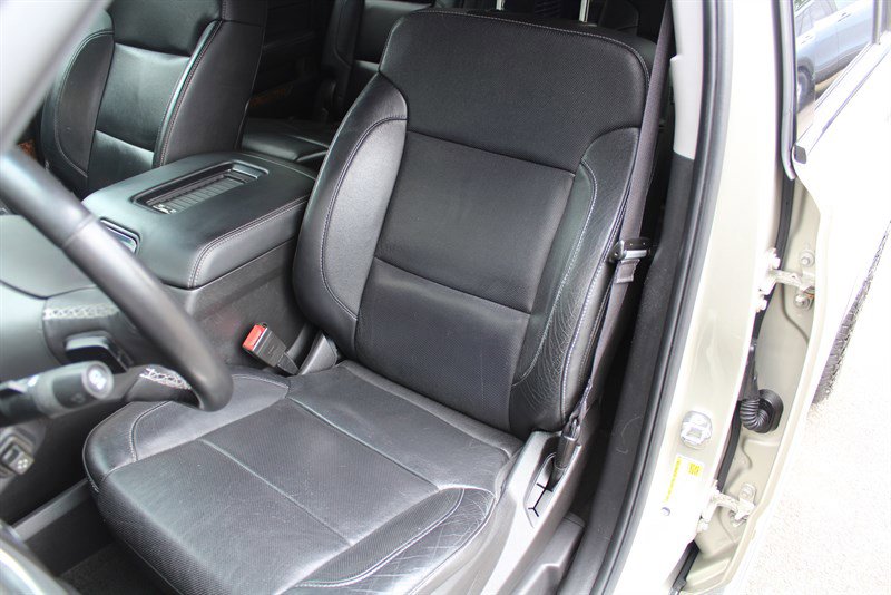 Used 2016 Chevrolet Suburban LTZ AWD/4WD image 23