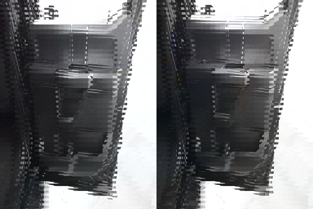 Used 2020 Ford F150 XLT w/ Equipment Group 302A Luxury AWD/4WD image 27