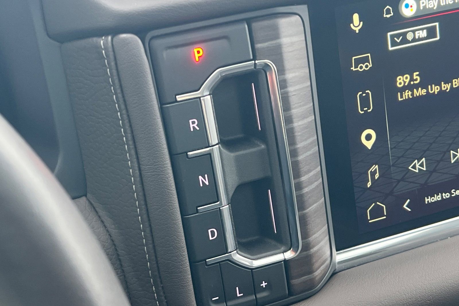 Used 2024 GMC Yukon Denali w/ Advanced Technology Package image 25