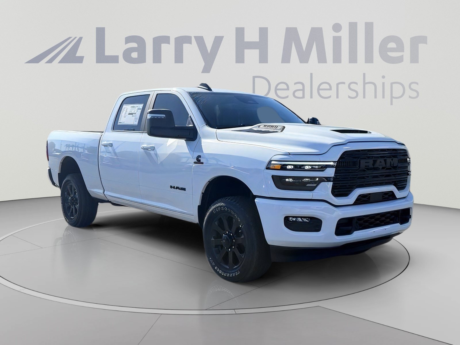 New 2026 RAM 2500 Laramie w/ Night Edition AWD/4WD image 8