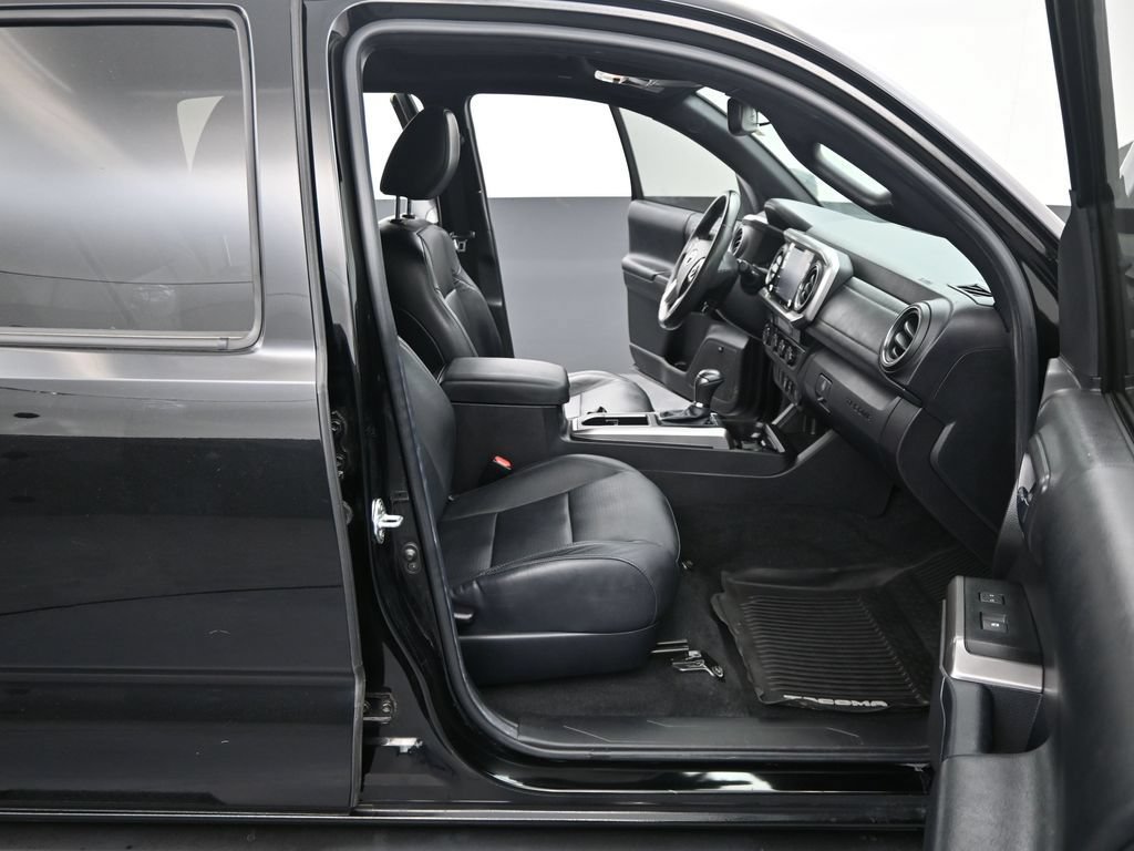 Used 2023 Toyota Tacoma Limited w/ Nightshade Package AWD/4WD image 36