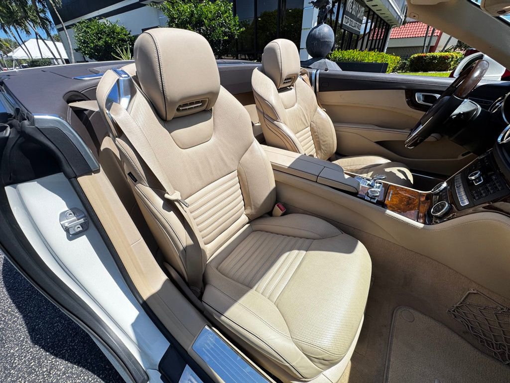 Used 2013 Mercedes-Benz SL 550 image 11