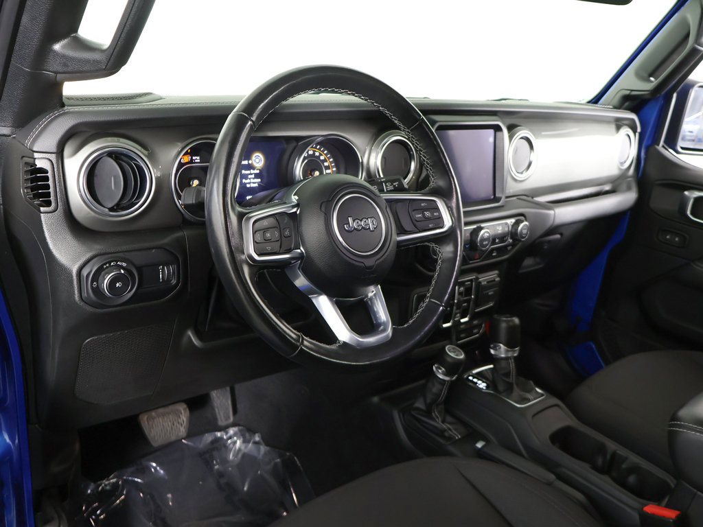 Used 2023 Jeep Wrangler Unlimited Sahara w/ Cold Weather Group AWD/4WD image 24