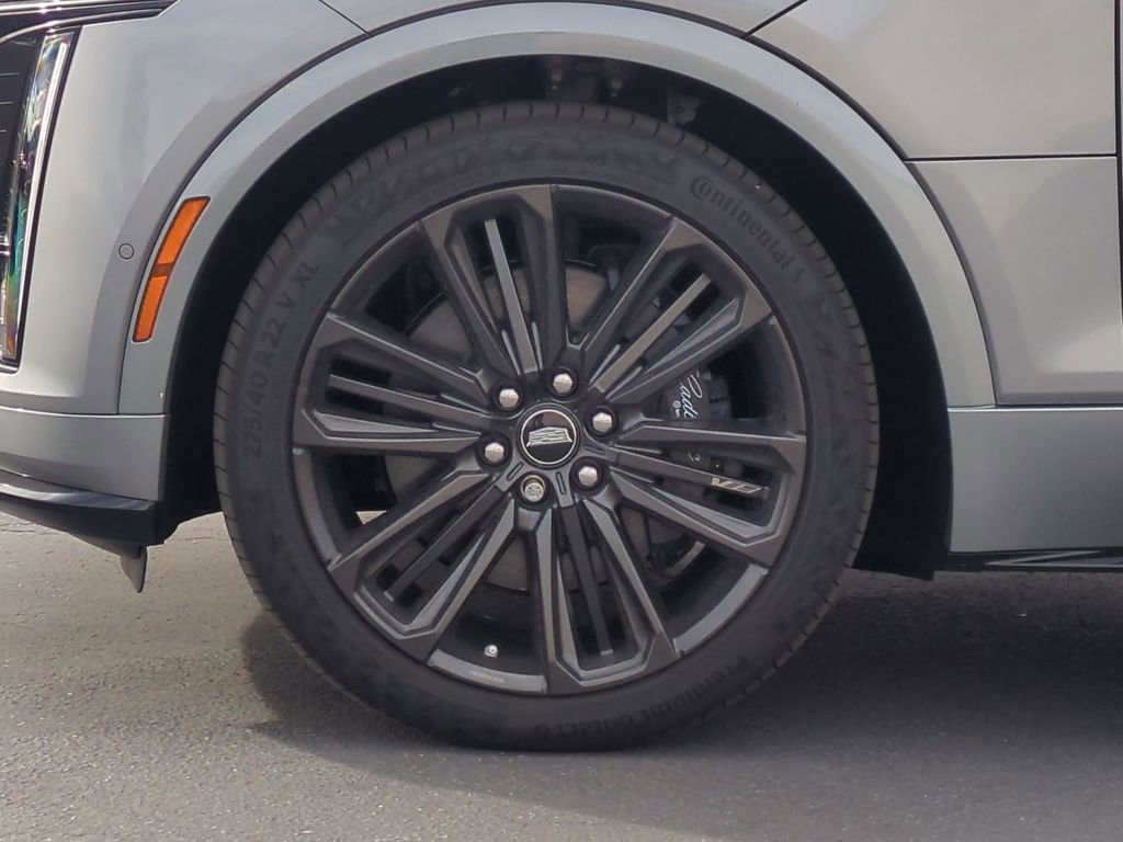 New 2026 Cadillac Lyriq V image 35