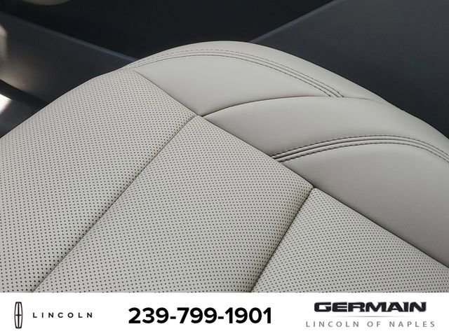 New 2025 Lincoln Nautilus Premier image 27