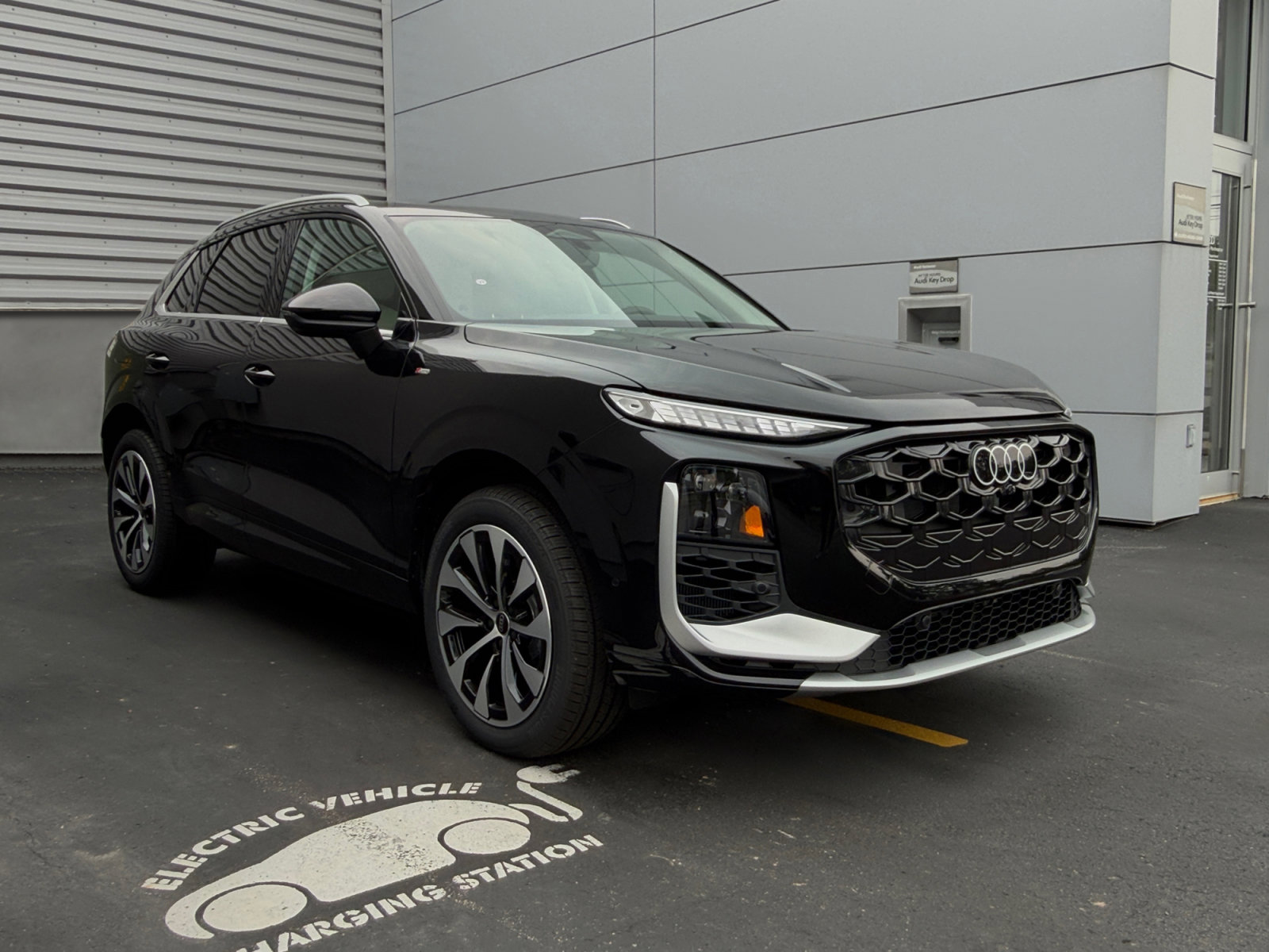 New 2026 Audi Q3 quattro 2.0T AWD/4WD image 7