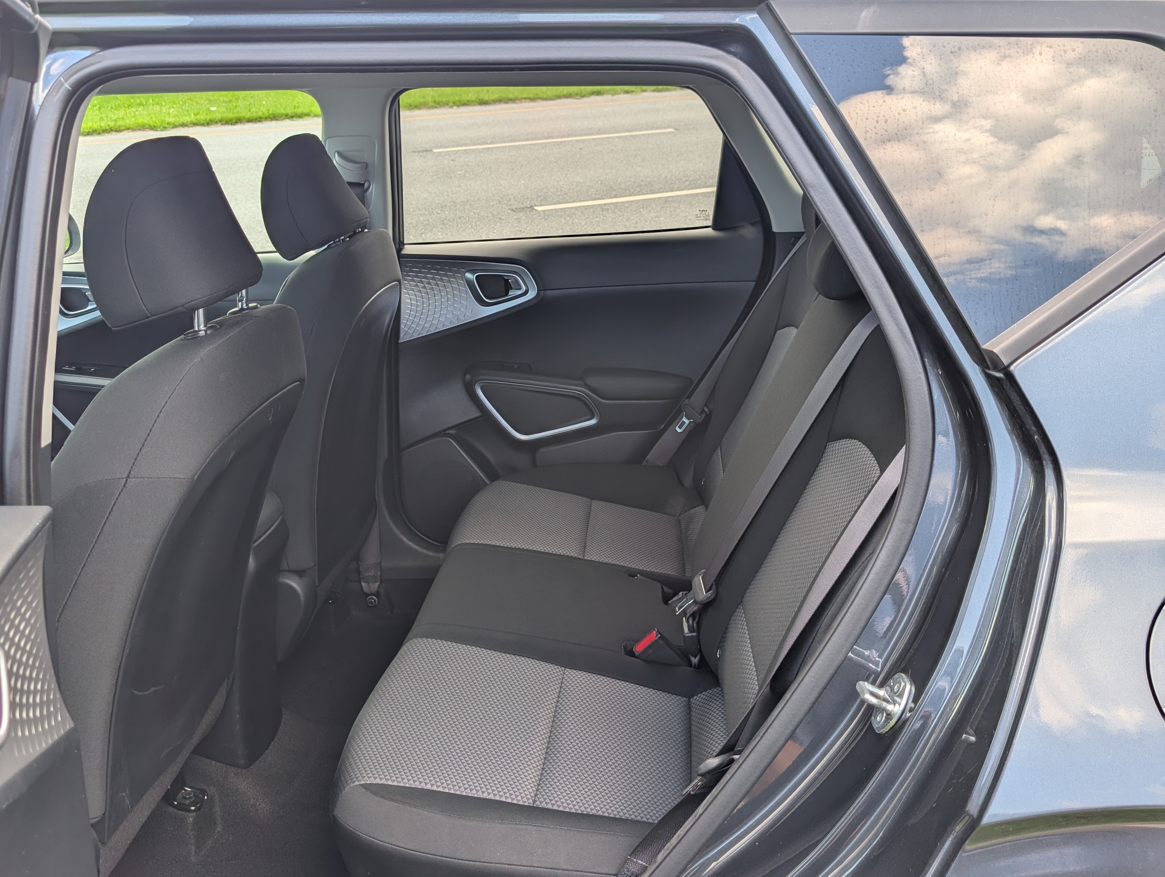 Used 2024 Kia Soul LX w/ Option Group 015 FWD image 13
