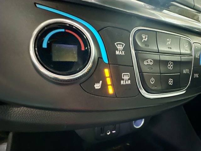 Used 2021 Chevrolet Traverse LT image 21