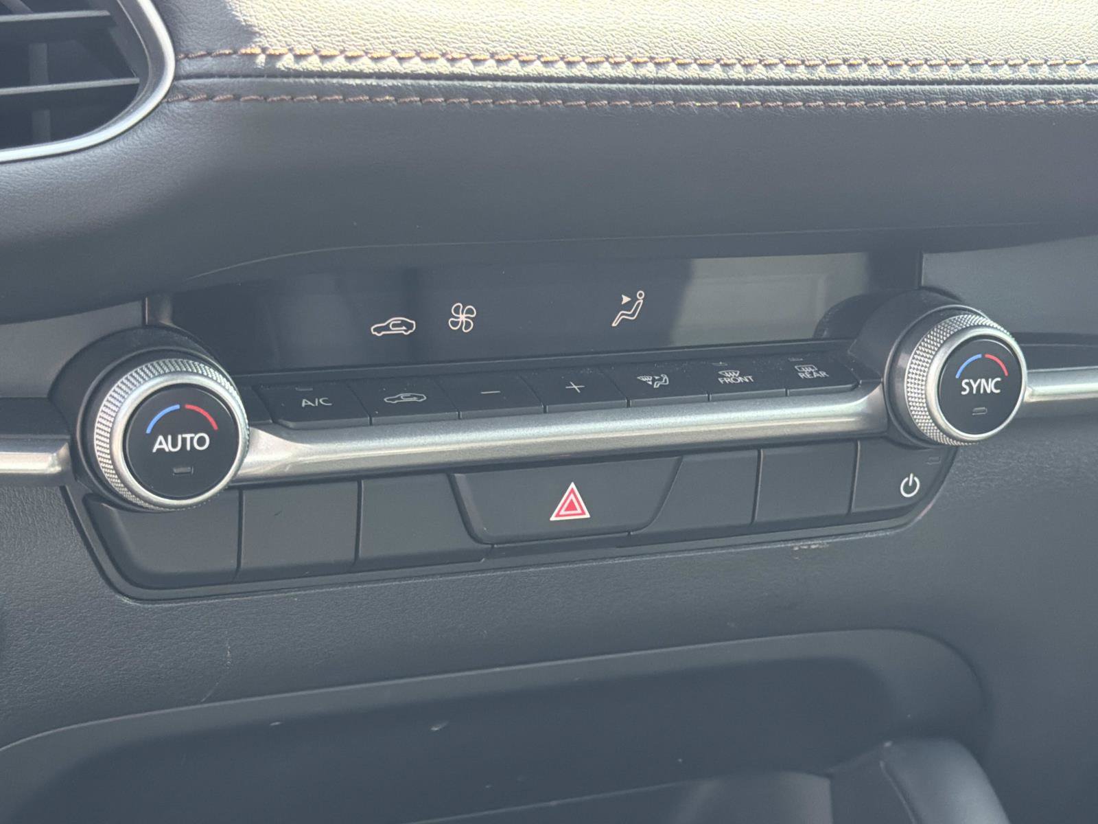 Certified 2025 MAZDA MAZDA3 s Sport FWD image 14