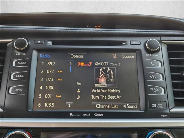 Used 2017 Toyota Highlander XLE image 12