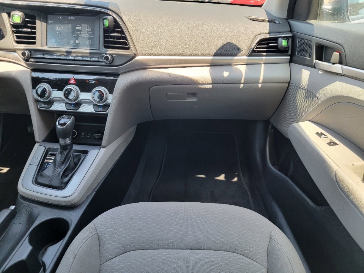 Used 2019 Hyundai Elantra SEL image 18