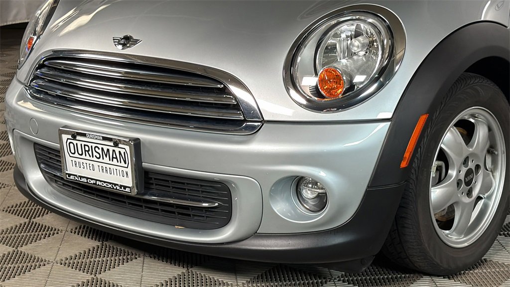 Used 2011 MINI Cooper Hardtop image 3