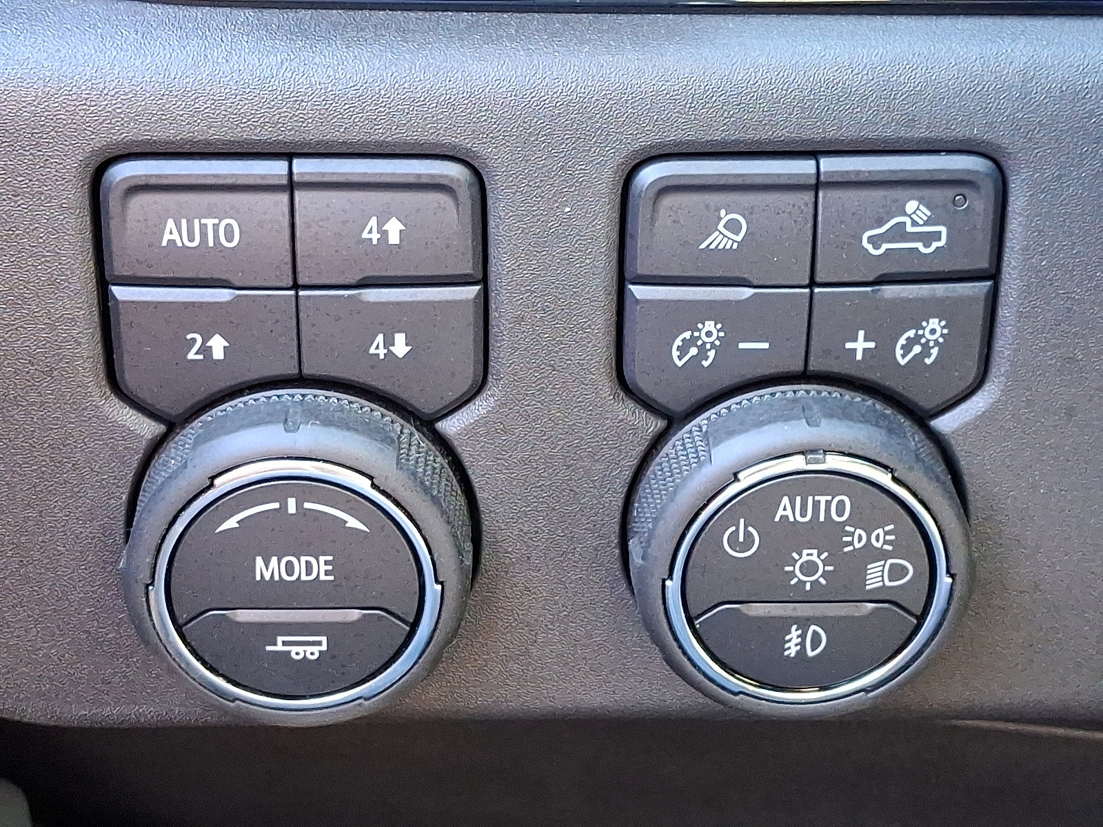 Certified 2024 Chevrolet Silverado 1500 ZR2 w/ Technology Package image 26