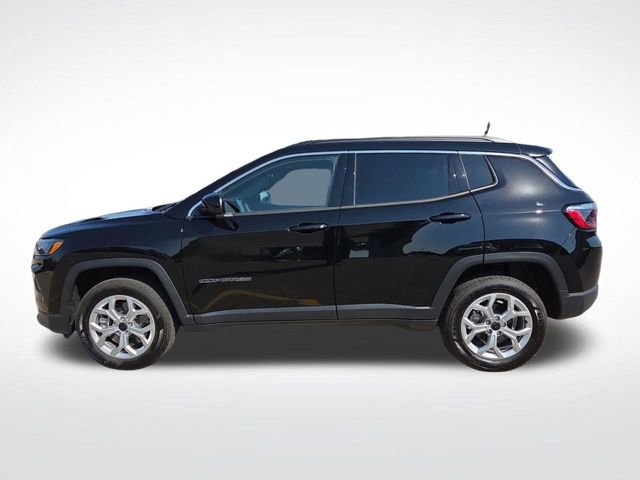 Used 2025 Jeep Compass Latitude w/ Sun & Sound Group image 12