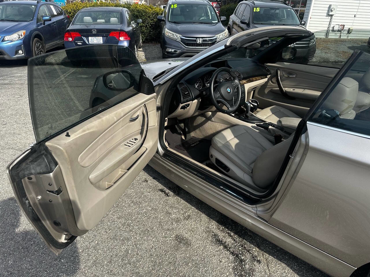 Used 2010 BMW 135i Convertible image 11