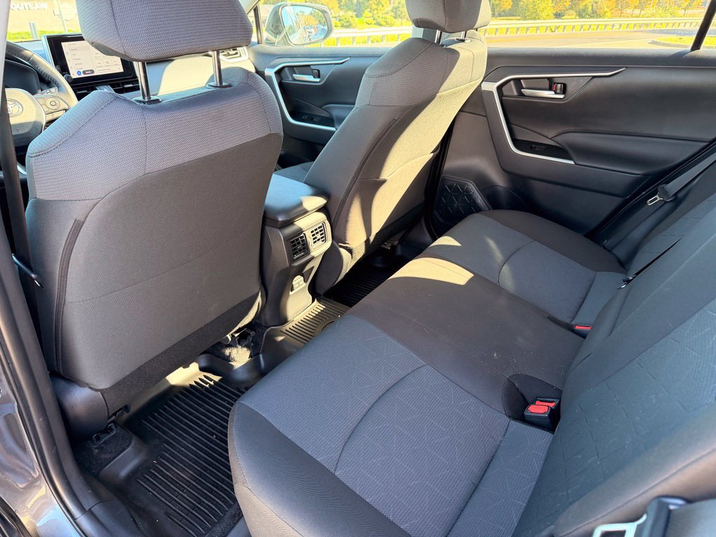 Used 2025 Toyota RAV4 XLE w/ Convenience Package AWD/4WD image 29