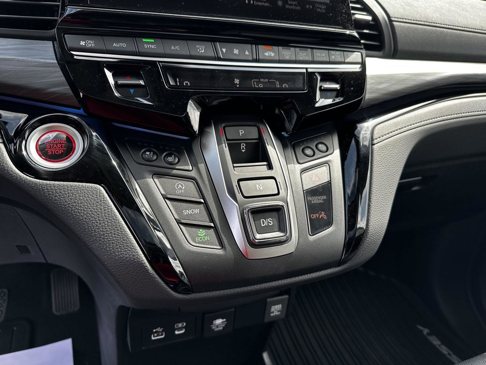 Certified 2025 Honda Odyssey Elite image 18