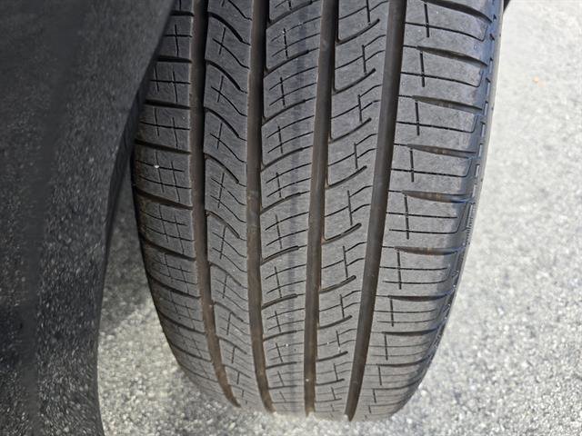 Used 2025 Audi Q5 Premium w/ Convenience Package image 31