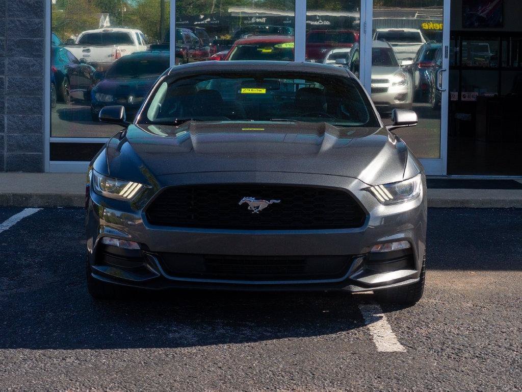 Used 2017 Ford Mustang Coupe RWD image 7