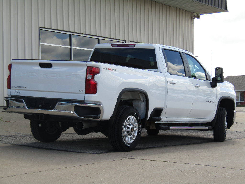 Used 2026 Chevrolet Silverado 2500 LT AWD/4WD image 3