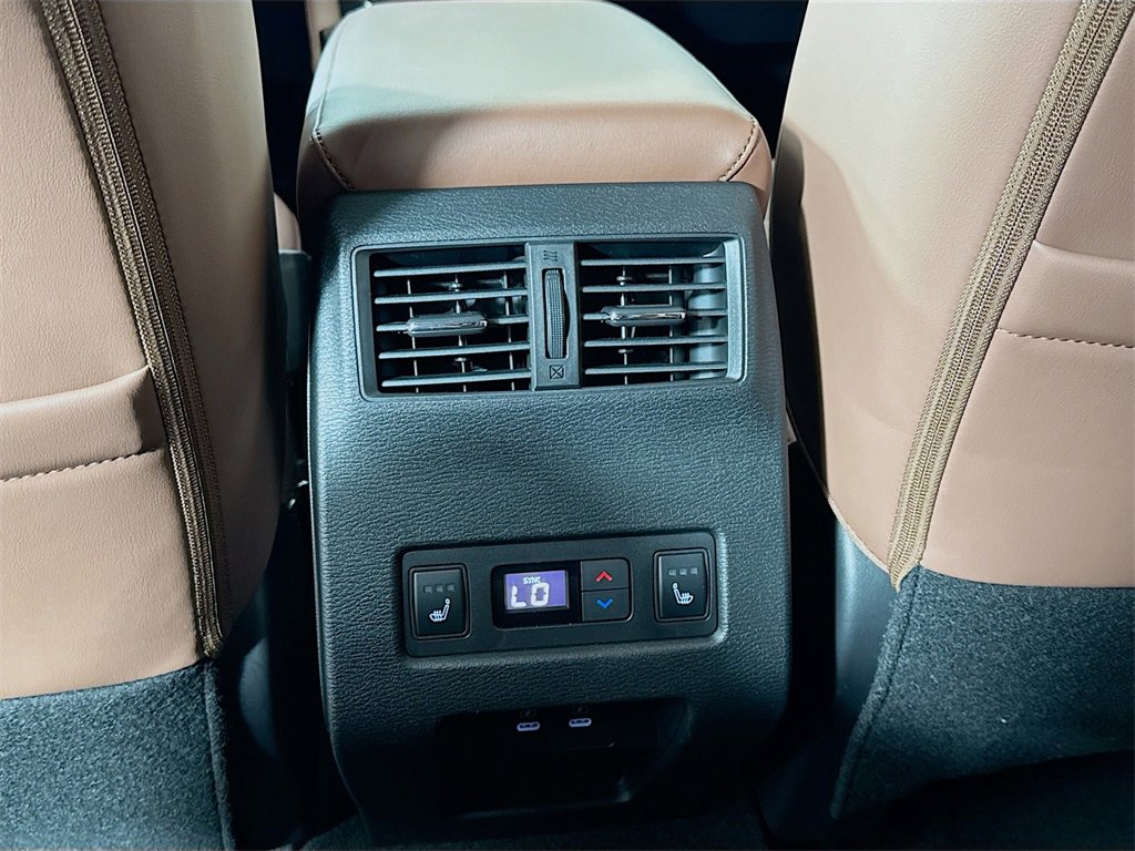 New 2025 Mitsubishi Outlander SEL image 28