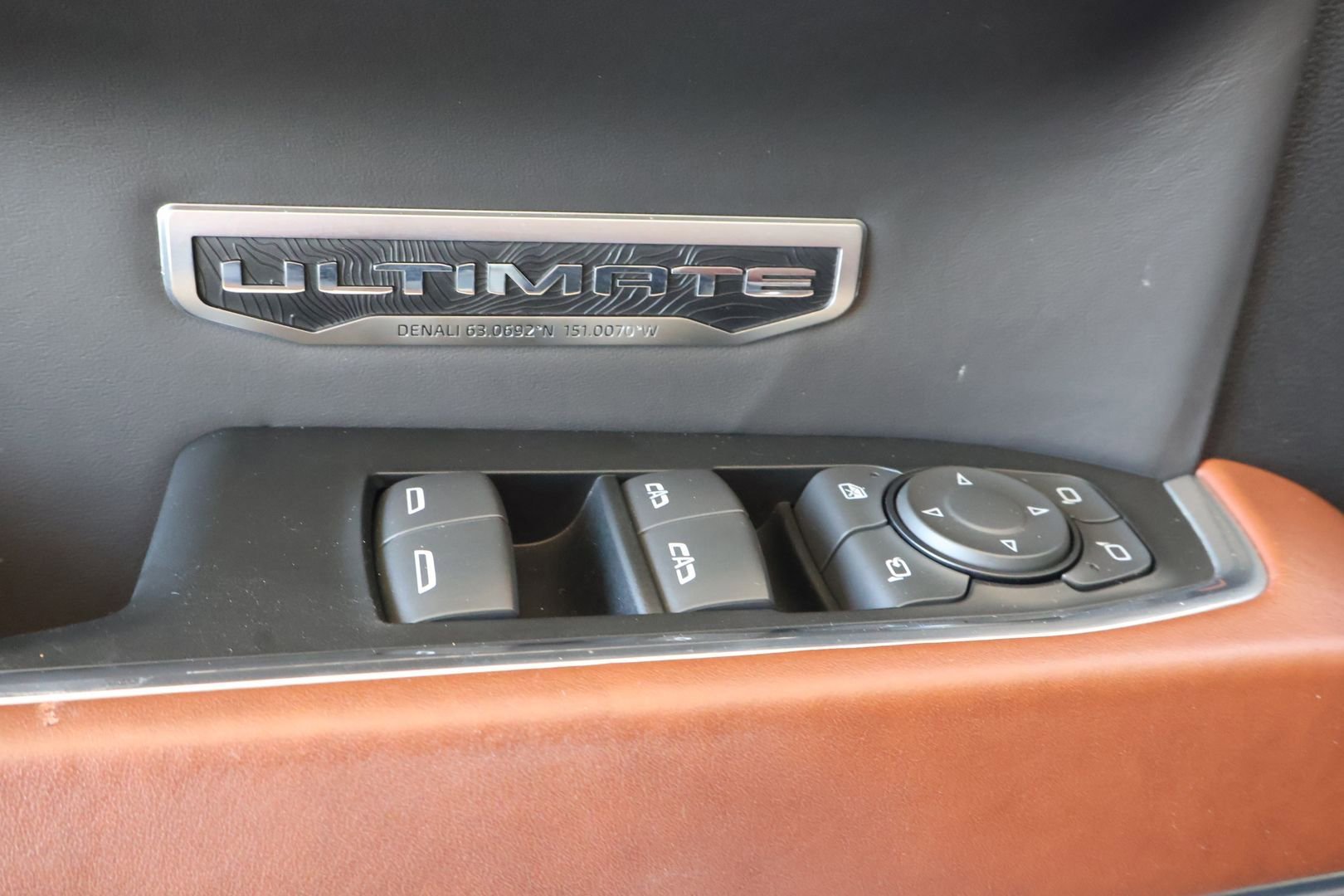 Used 2024 GMC Sierra 1500 Denali Ultimate AWD/4WD image 13