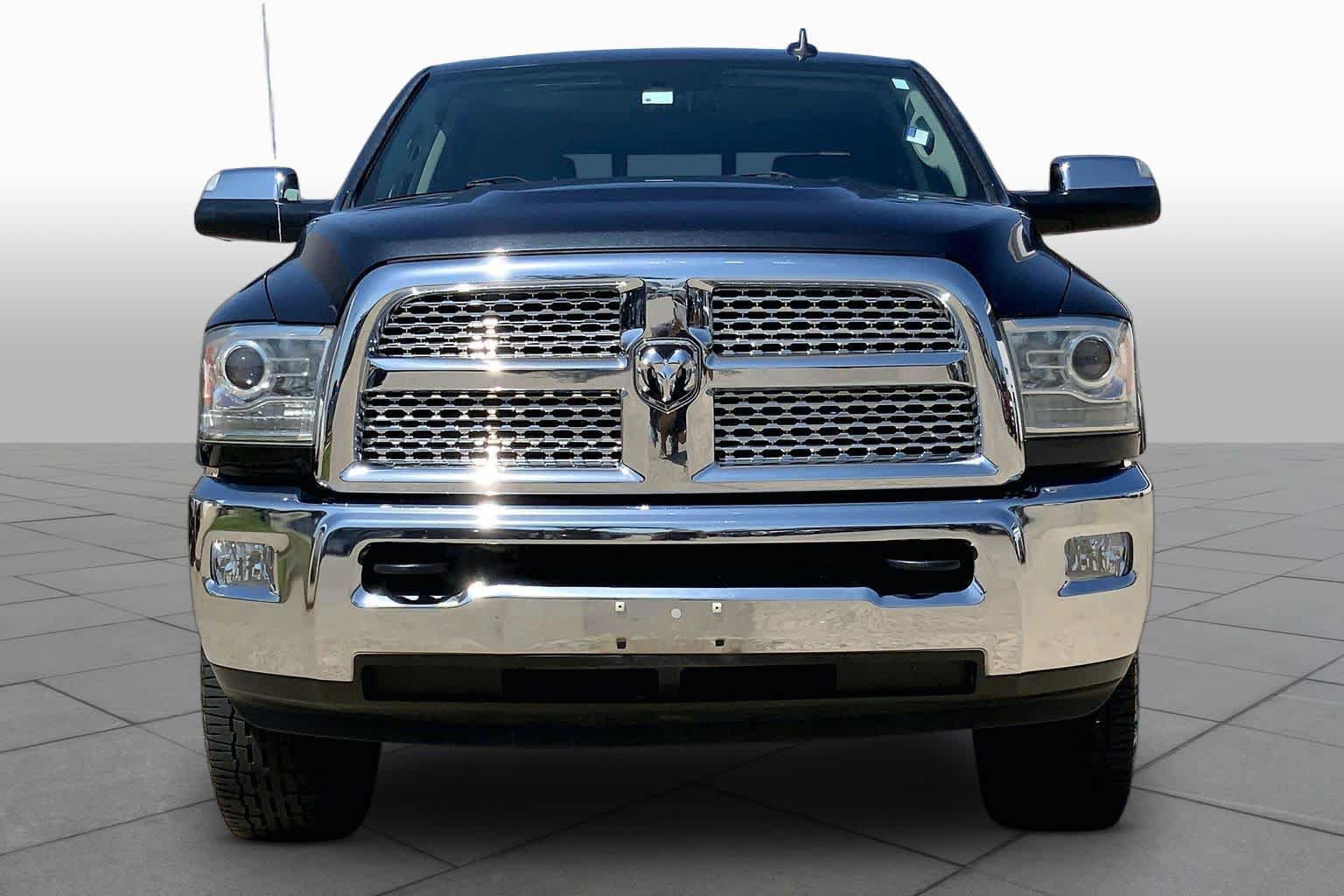 Used 2014 RAM 2500 Laramie w/ Convenience Group AWD/4WD image 4