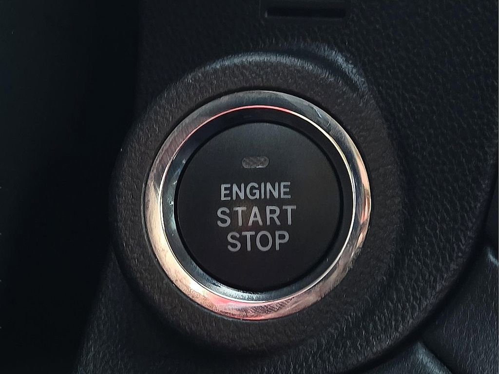 Used 2020 Subaru Outback Limited image 17